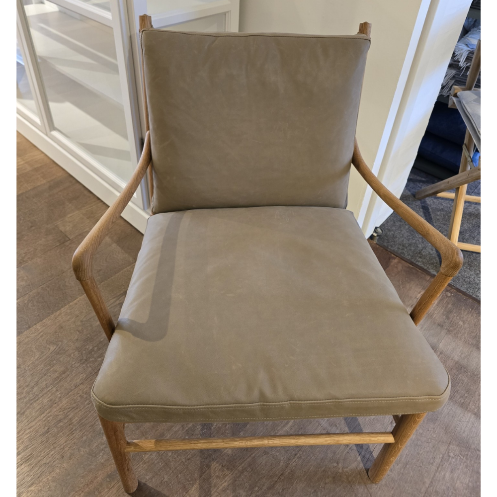 Colonial Chair | olieret eg med Terra læder | Ole Wanscher