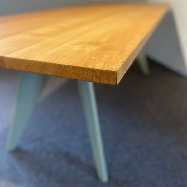 EM Table | Spisebord | Vitra