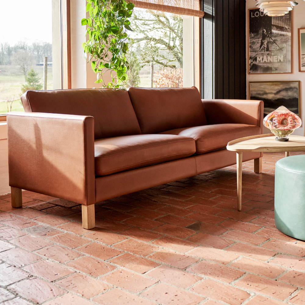 MH981 Sofa | Elmobaltique læder