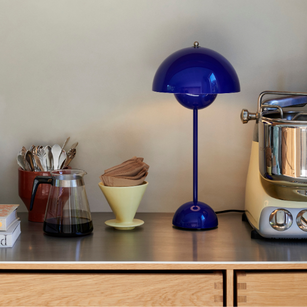 Flowerpot VP3 | Bordlampe