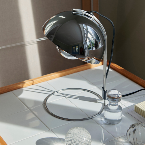Flowerpot VP4 | Bordlampe