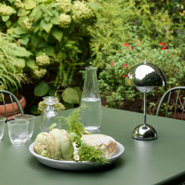 Flowerpot VP9 | Bordlampe