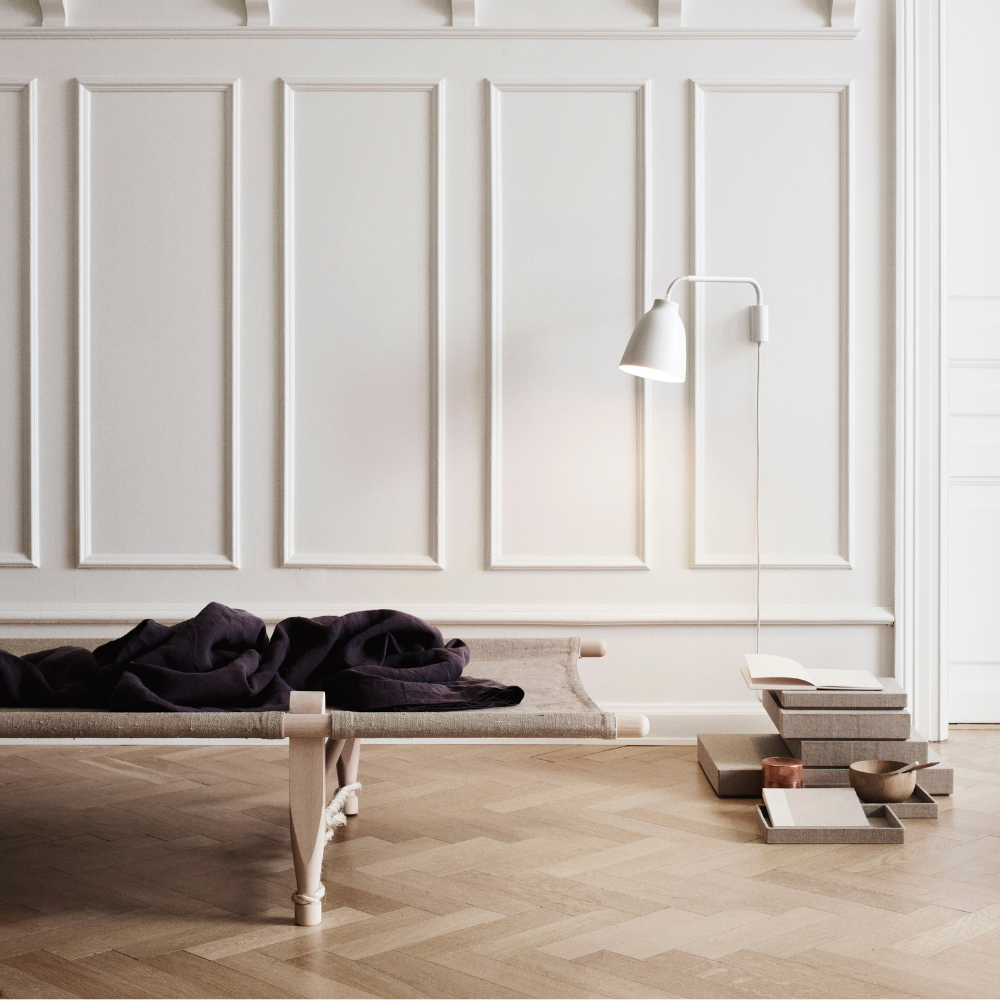 Caravaggio™ Read Væglampe | Opal Glas
