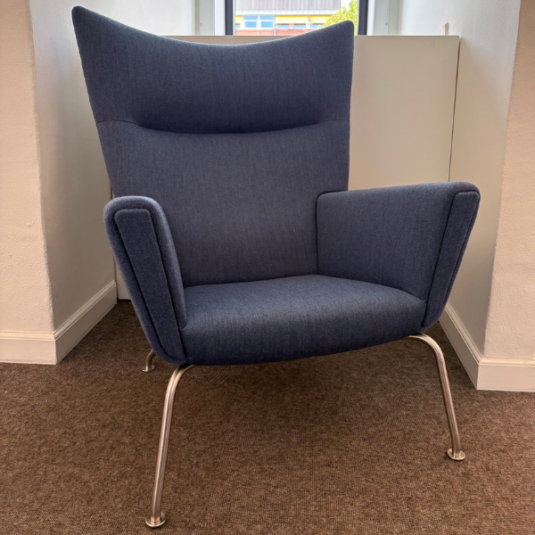 CH445 Wingchair inkl. fodskammel | Carl Hansen & Søn