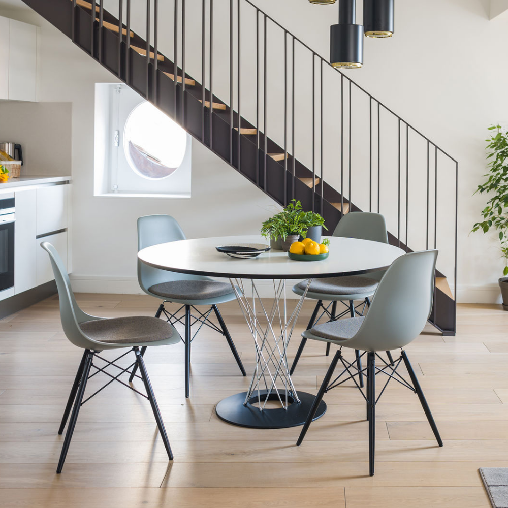 Eames Plastic Side Chair DSW