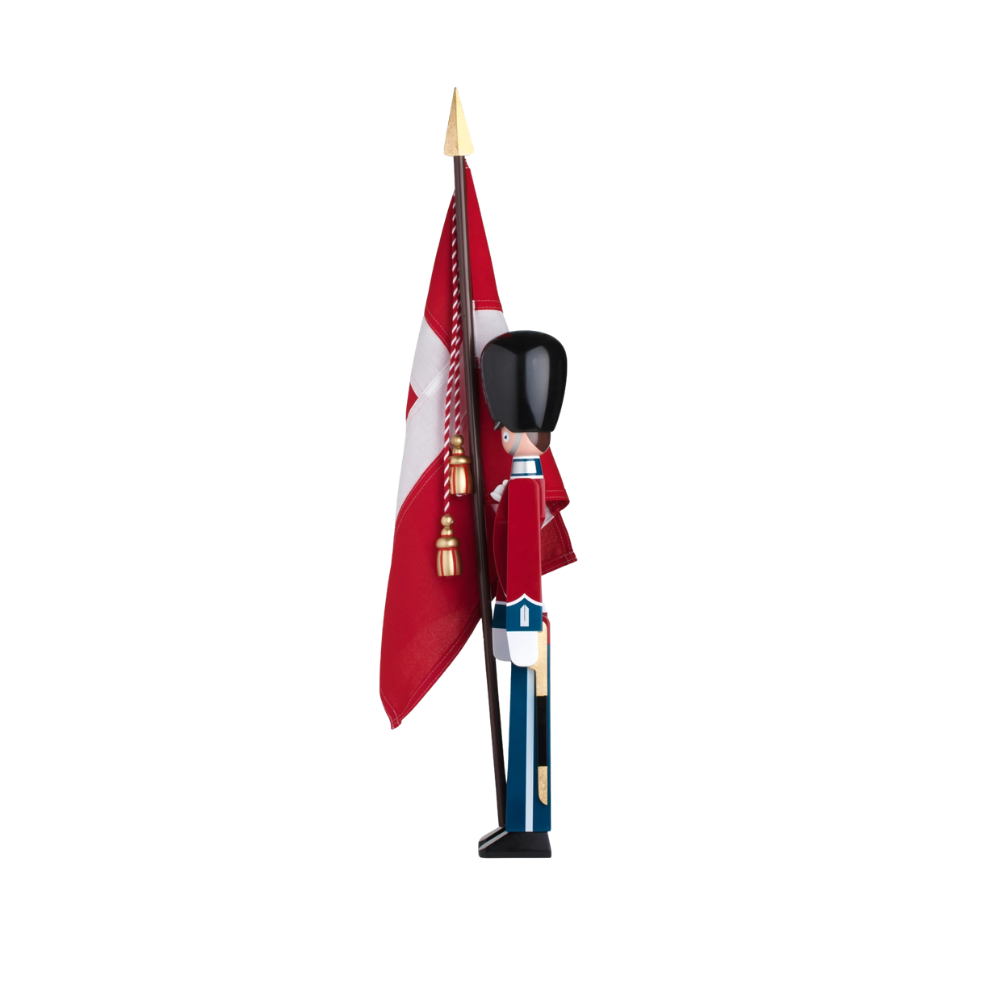 Kay Bojesen Fanebærer | Mellem