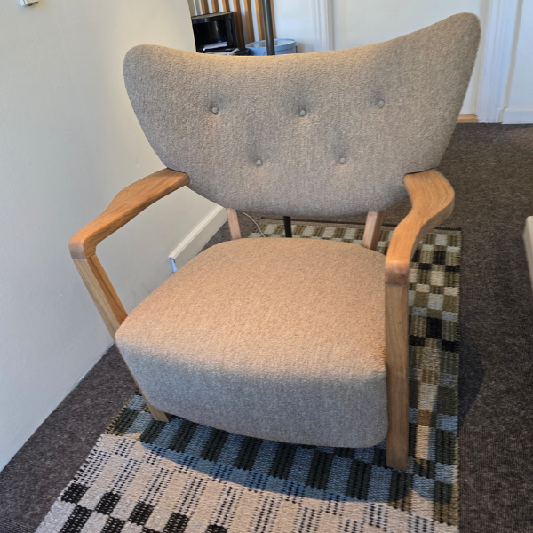 Wulff ATD2 loungestol inkl. skammel | &Tradition