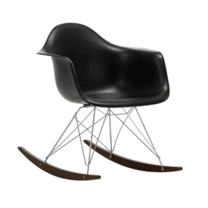 Eames plastic armchair RE RAR i mørk ahorn/krom og i farven deep black