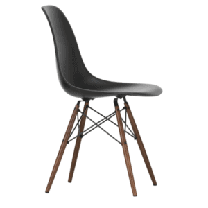 Eames Plastic Side Chair RE DSW i mørkbejdset ahorn og farven Deep black