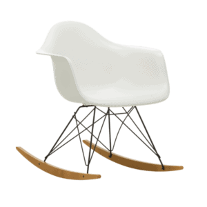 Eames plastic armchair RE RAR i ahorn/sort og i farven white