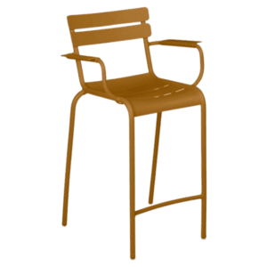 Fermon høj stol med armlæn i gingerbread