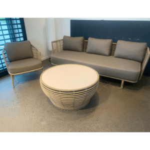 Cane-line sense lounge sofa, lounge stol og basket bord - udstillingsmodel
