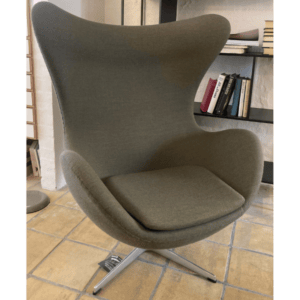 aegget-fritz-hansen-udstillingsmodel-schiang-living