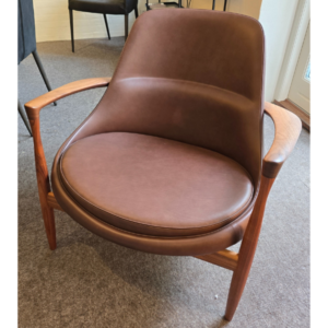 audo-elizabeth-lounge-chair-udstillingsmodel-schiang-living