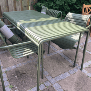 Palissade havesæt i Oliven grøn | 4 x Dining chair m/quiltet hynde | HAY