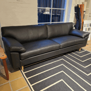 MH2163 | Sort læder – Ben i Eg/Sæbe | Mogens Hansen